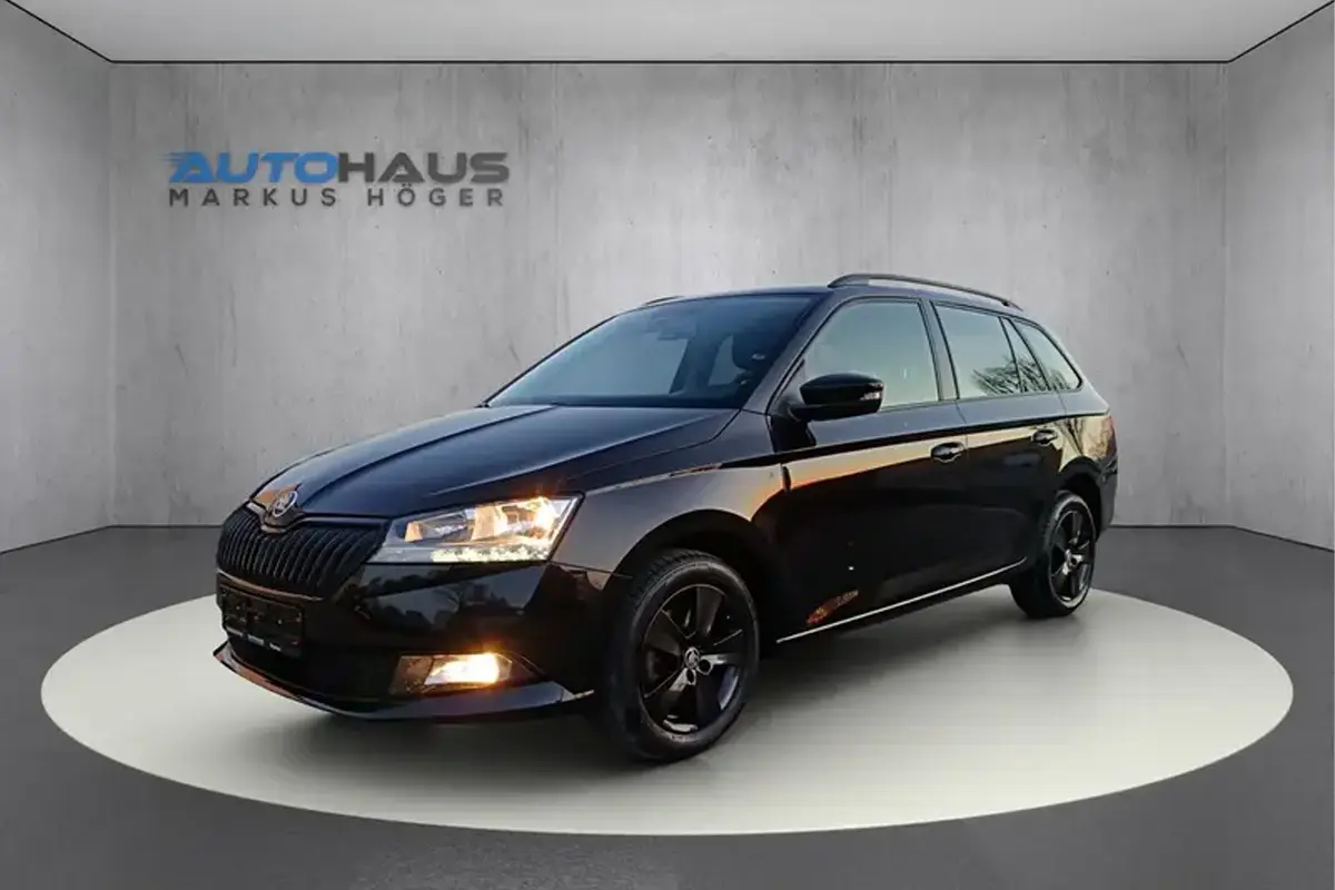 schwarzer Skoda Fabia